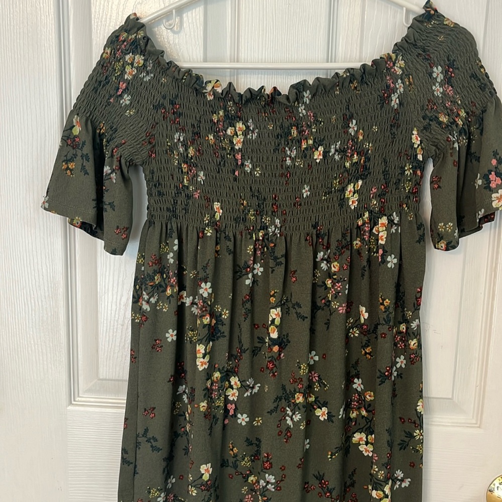 Xhileration green floral tunic or dress with smocking